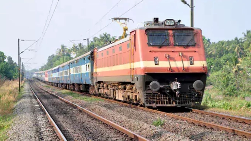 సంక్రాంతికి మరో 11 ప్రత్యేక రైళ్లు: దక్షిణ మధ్య రైల్వే