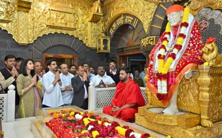 శిర్డీ సాయినాథుడ్ని దర్శించుకున్న మంత్రి లోకేశ్‌ దంపతులు