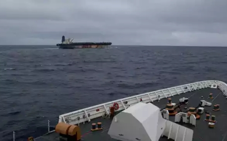 వచ్చే నెలలో పెళ్లి.. అమెరికా నిర్బంధంలో భారతీయ నేవీ అధికారి