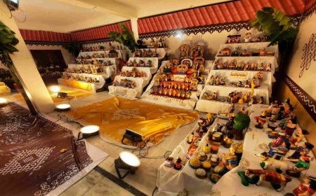 సంస్కృతి, సంప్రదాయాలు ఉట్టిపడేలా - చీరాలలో ఆకట్టుకుంటున్న బొమ్మల కొలువు