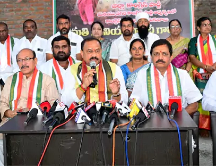 మున్సిపల్ ఎన్నికల్లోనూ కాంగ్రెస్‌ జెండా ఎగురవేస్తాం: మహేశ్‌కుమార్ గౌడ్‌