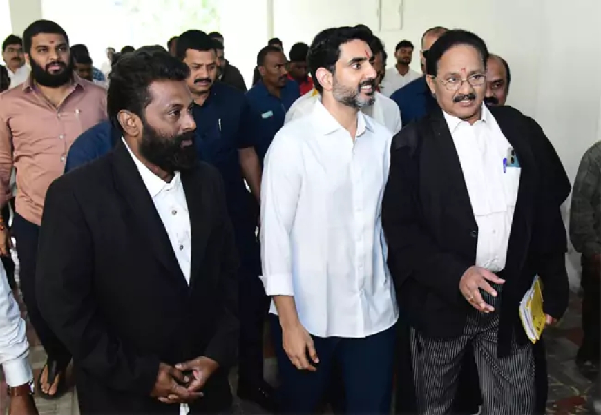 ‘సాక్షి’పై పరువు నష్టం కేసు.. విశాఖ కోర్టుకు హాజరైన మంత్రి లోకేశ్‌